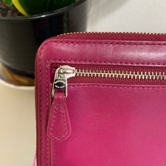 💕👜Coach Wristlet Wallet - Picture 4 of 8